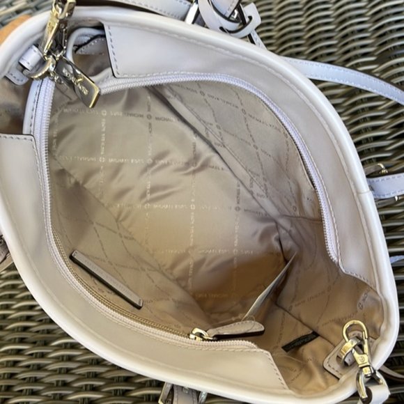 Michael Kors XSmall Carryall Convertible Top Zip Tote Lavender Mist - Picture 7 of 16